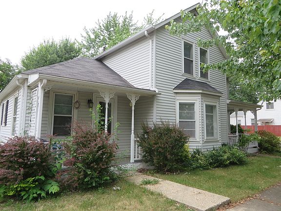 2nd image of 411 S Prairie Ave