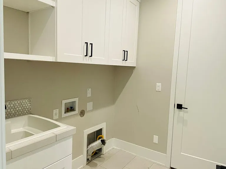 2358 NW Brickyard St — Photo 34