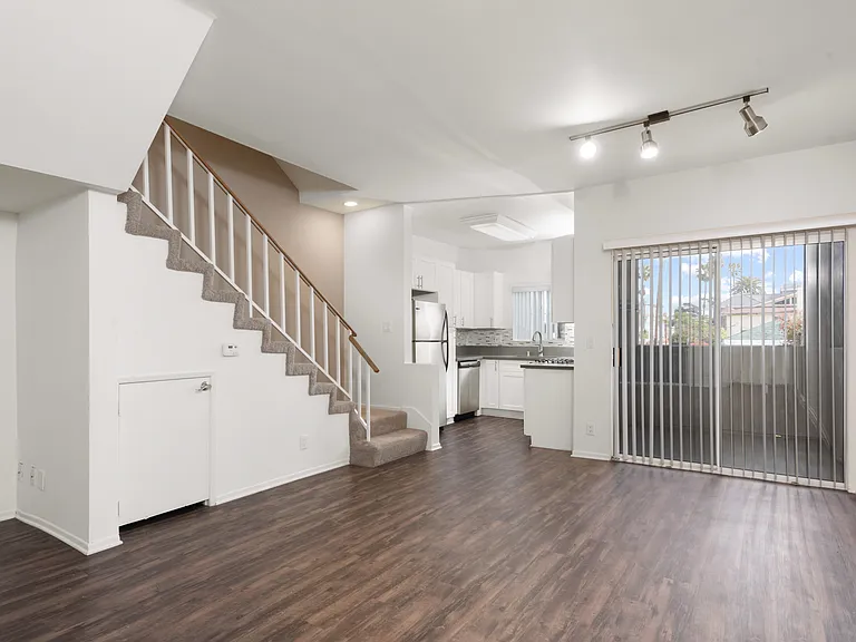 CentrePointe Apartments — Photo 21