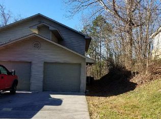 1028 Tramel Rd, Sevierville, TN 37862