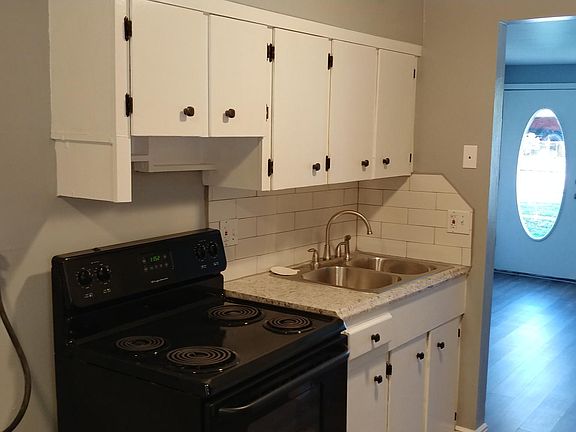 2nd image of 907 S 1100 W
