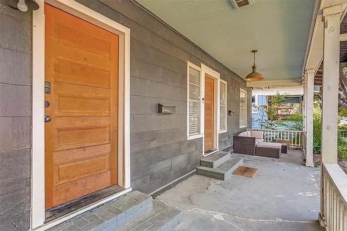 Photo 2 of 13 - 1705 Fairmount Ave #B - Fort Worth, TX Building Photo - 1705 Fairmount Ave #B