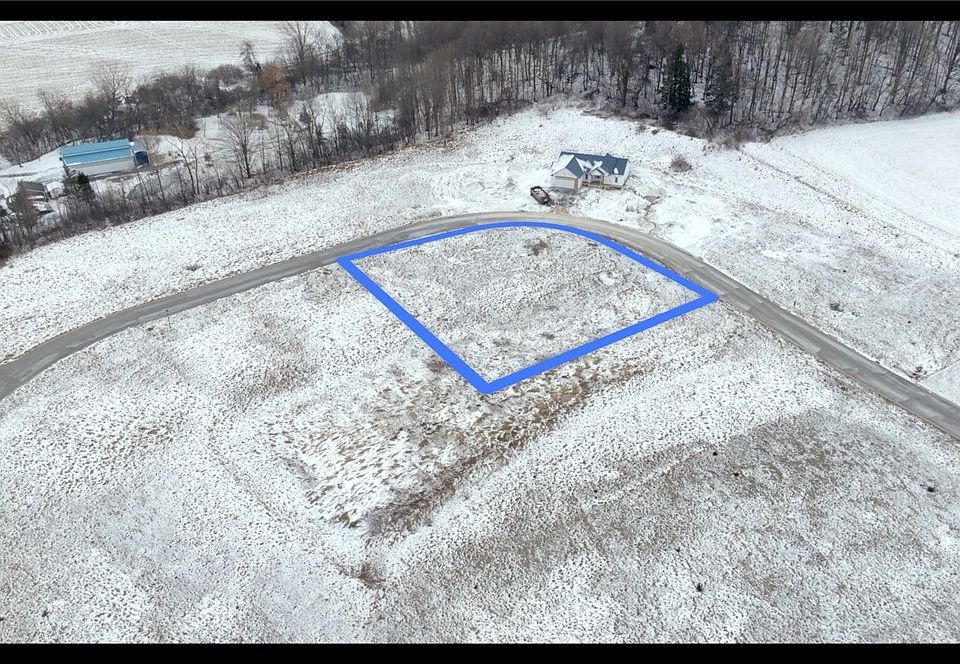 1st image of 33 Rosewood Cir #33