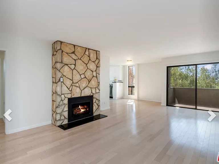 16169 W Sunset Blvd #201 — Photo 2