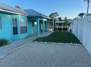 513 Albee Rd W, Nokomis, FL 34275