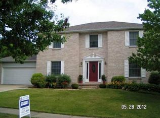 616 Waterford Ln, Decatur, IL 62526