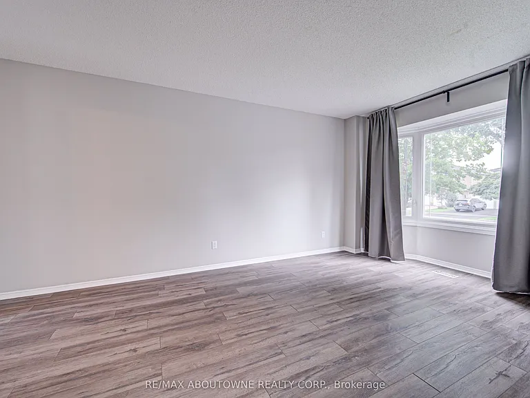 426 Parklane Rd — Photo 15