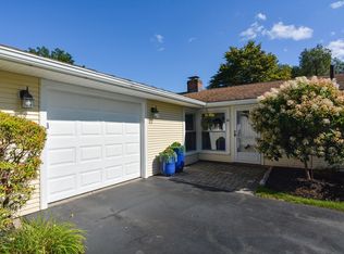 16 Rosslare Rd, Framingham, MA 01701