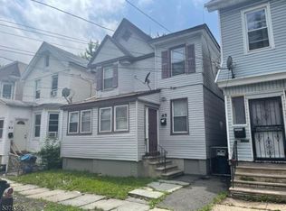 65 Oak Ave, Irvington, NJ 07111