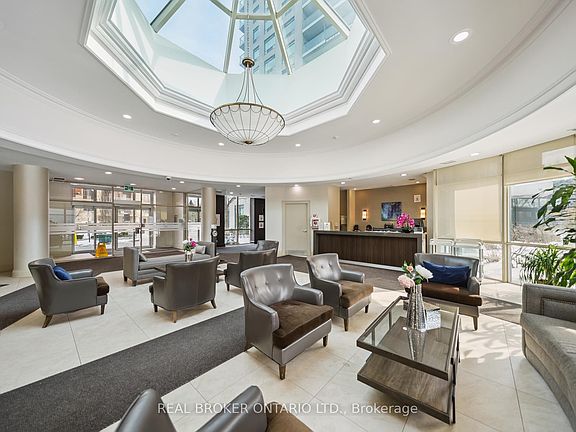 4th image of 28 Harrison Garden Blvd #808