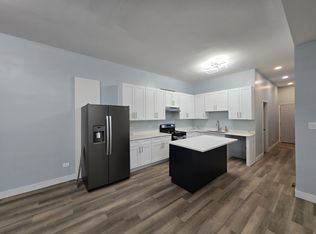 3045 S Lock St, Chicago, IL 60608