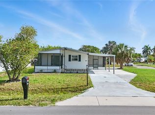 897 Manatee Rd, Naples, FL 34114