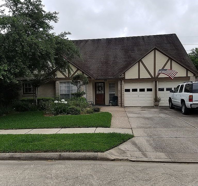 2nd image of 4935 Bridgemont Ln