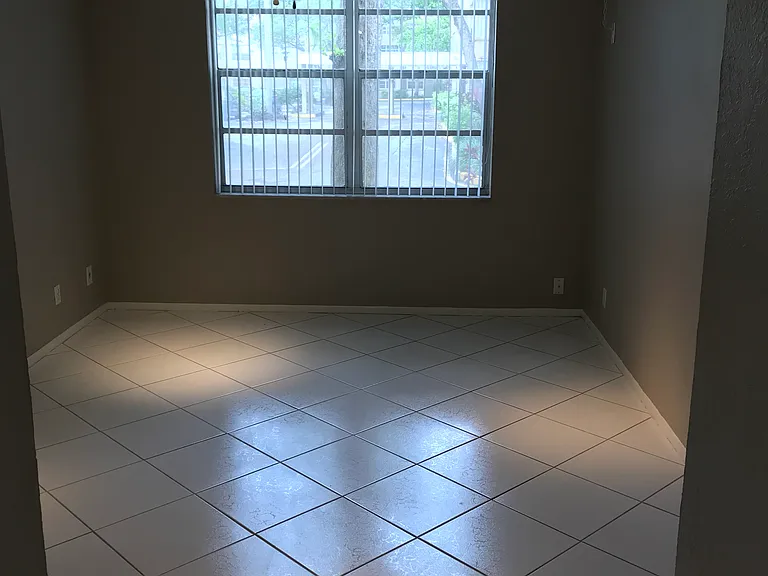 6700 Cypress Rd #111 — Photo 8