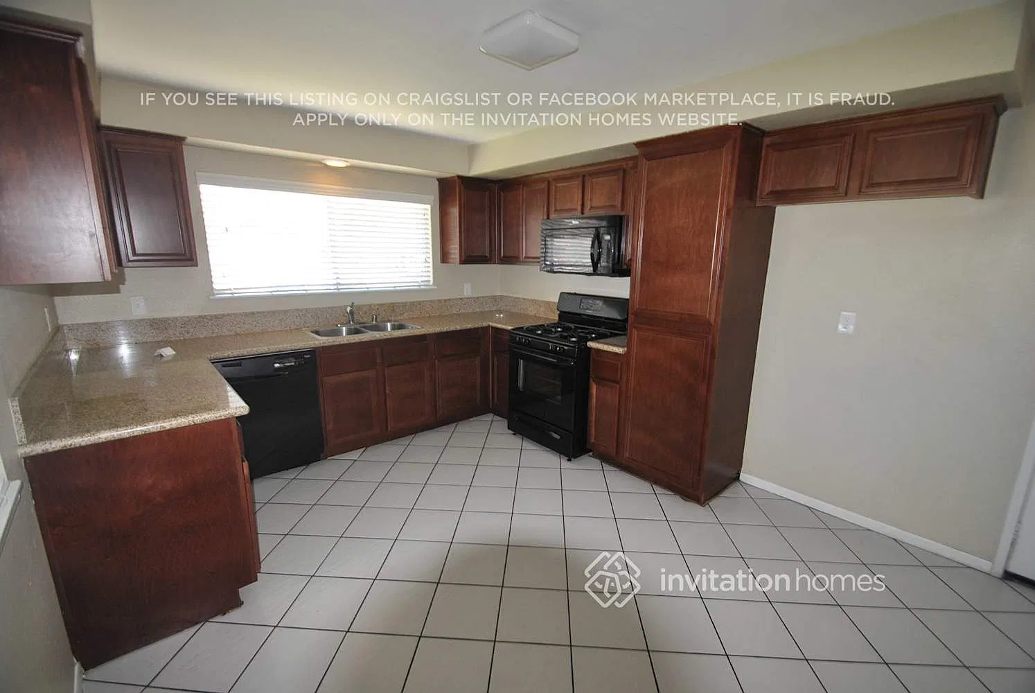 546 S Sandalwood Ave Bloomington, CA 92316 — Photo 3