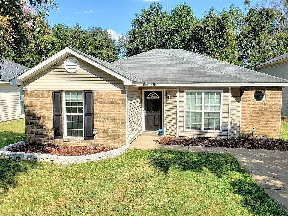 1st image of 610 Parkhill Dr