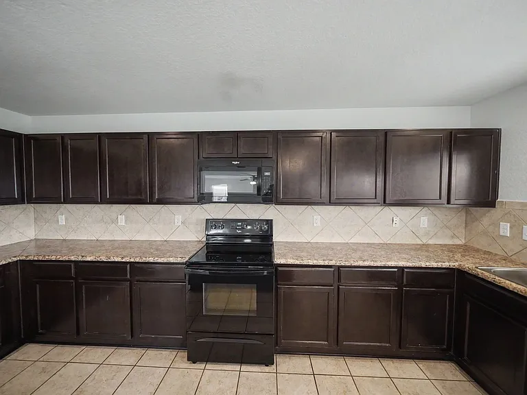 25003 Marshall Blf — Photo 17