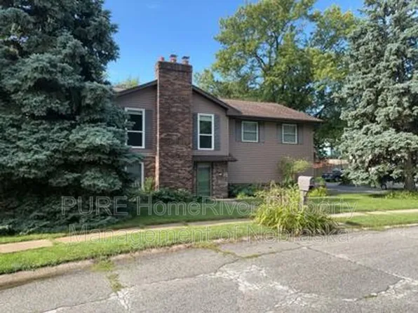 10821 Curtis Avenue Cir, Omaha, NE 68164