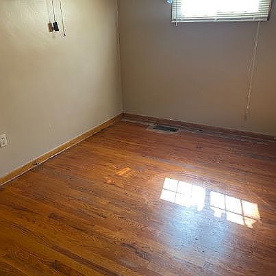 4th image of 108 Keith Ave