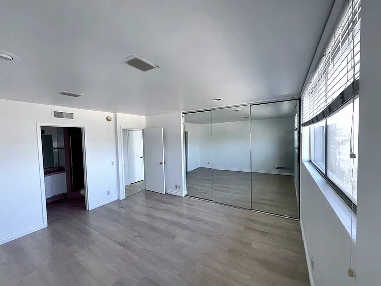 100 S Doheny Dr #803 — Photo 13