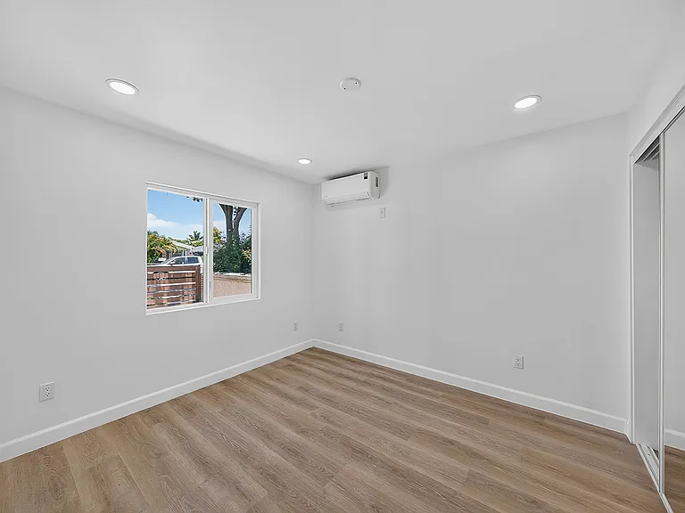 12250 Carver Ln — Photo 19