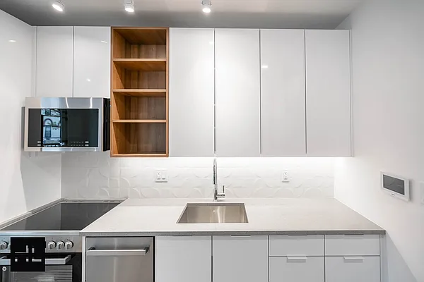 Rented by Highline Residential | media 159