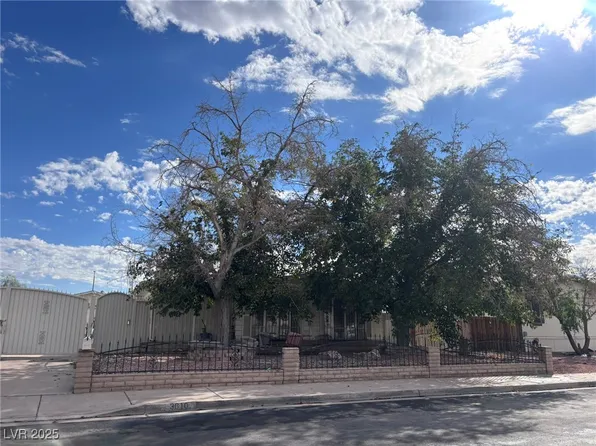 3610 Huerta Dr, Las Vegas, NV 89121