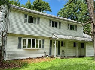 72 Stephen Dr, Pleasantville, NY 10570
