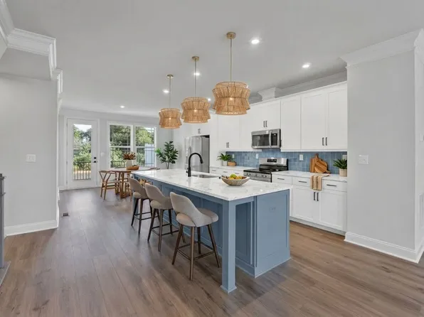 788 Park Ridge Dr, Crozet, VA 22932