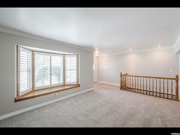 3rd image of 2910 E Louise Ave