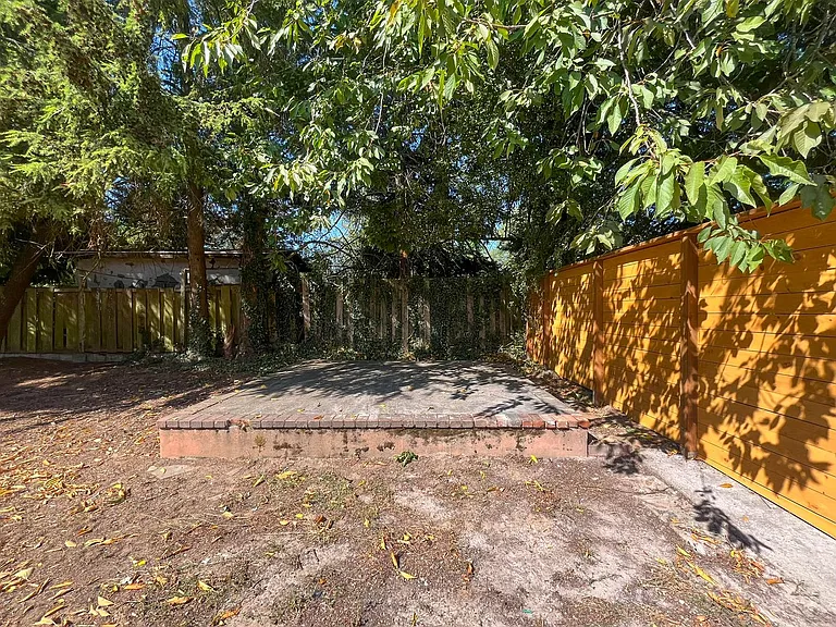 315 NE 148th Ave — Photo 42