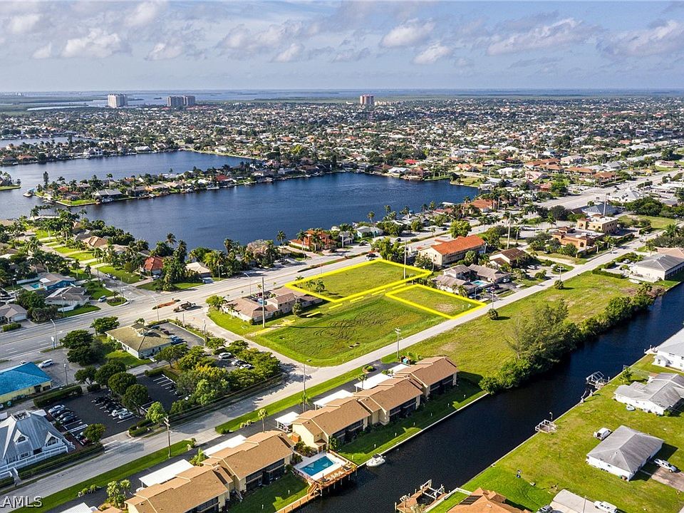 1st image of 601 Cape Coral Pkwy W