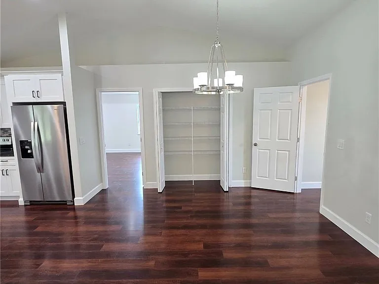 124 Clinton Ave — Photo 12