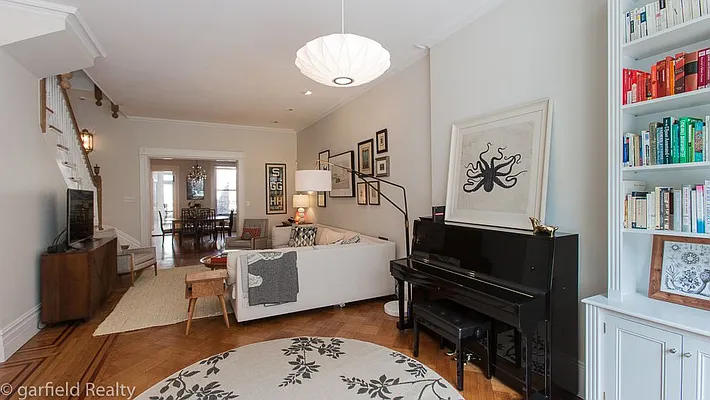 Rented by Garfield Realty  | media 3