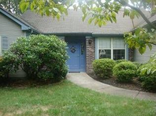 4 Morning Glory Ln, Whiting, NJ