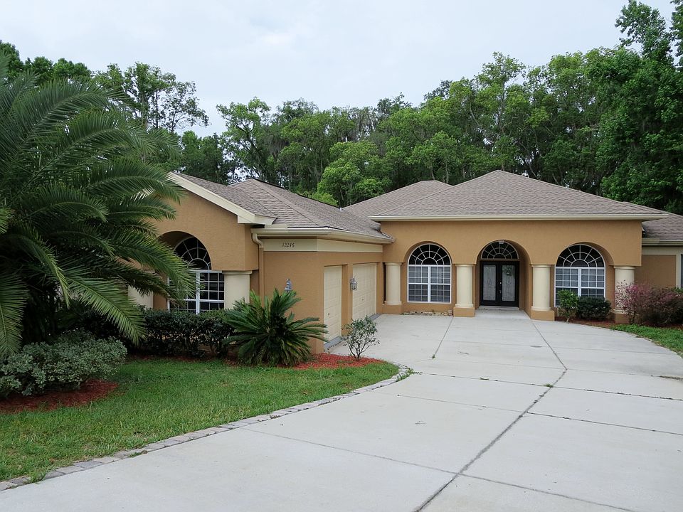 1st image of 12246 Woodlands Cir