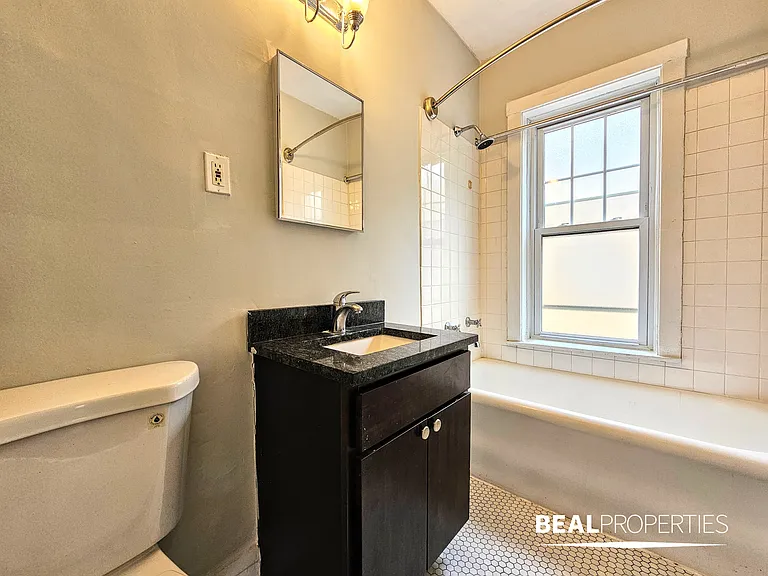 2100-2112 W. Ainslie-4908-4910 N. Hoyne Chicago, IL 60625 — Photo 30