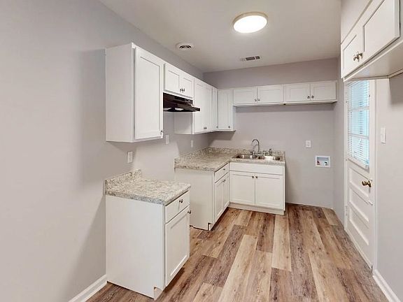 4th image of 4798 McCrory Ave
