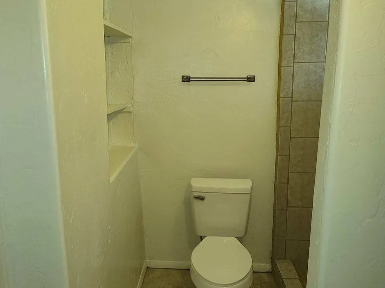 769 N Anita Ave #B — Photo 2