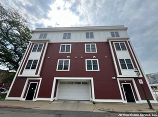 463 Rutherford Ave #2O5, Charlestown, MA 02129