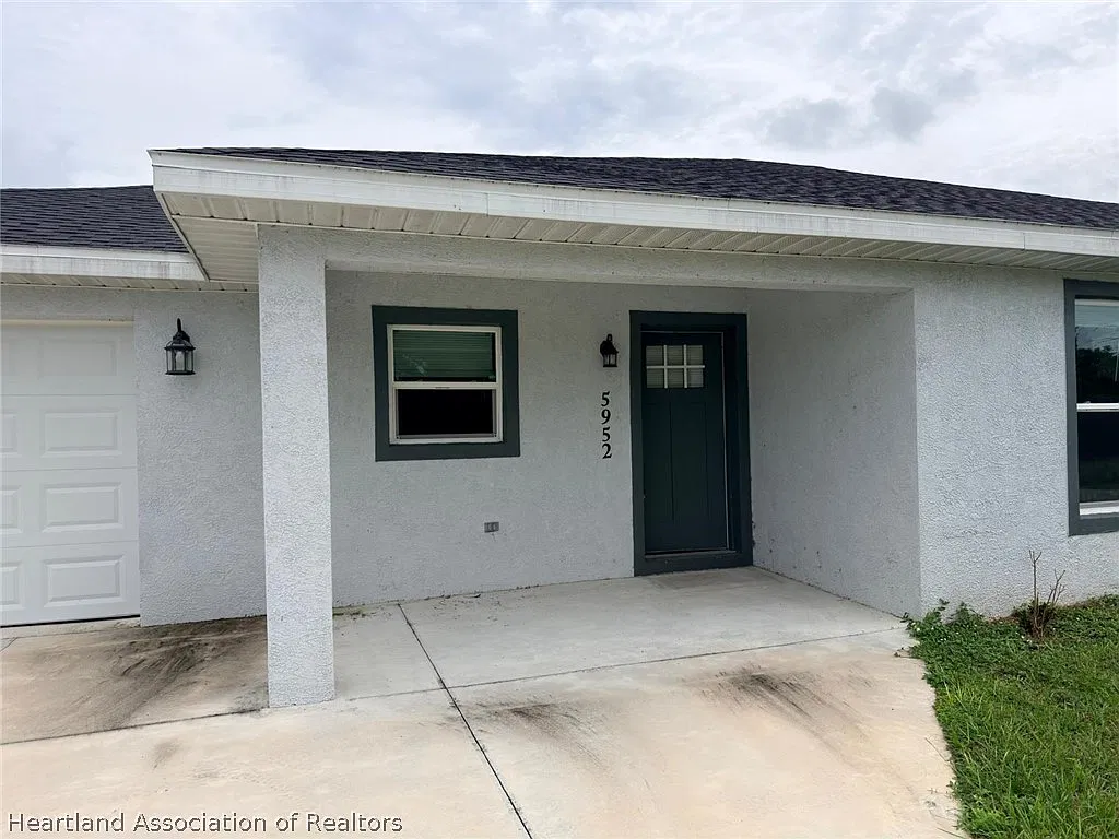 2 bed, 2.0 bath, 1006 sqft, $1,600 — Photo 1