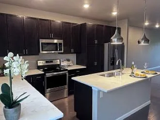 2 bed, 1768 sqft, $2,350 — Photo 3