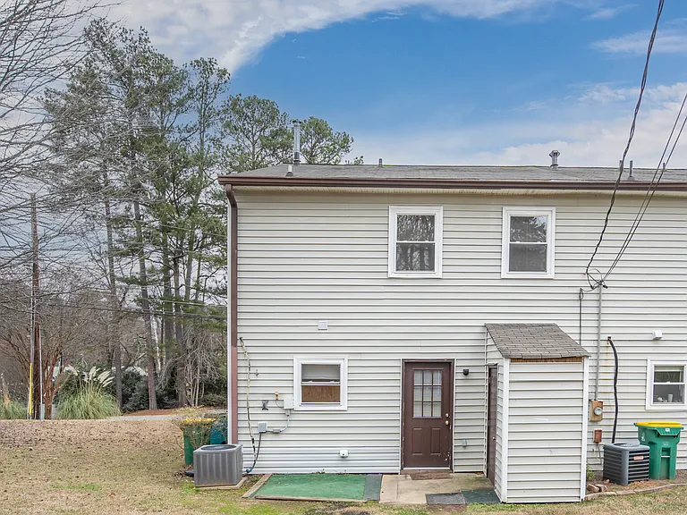 114 Bentley Pkwy #B — Photo 21