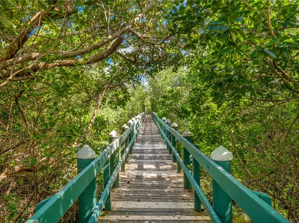 740 Lake Orchid Cir APT 103, Vero Beach, FL 32962