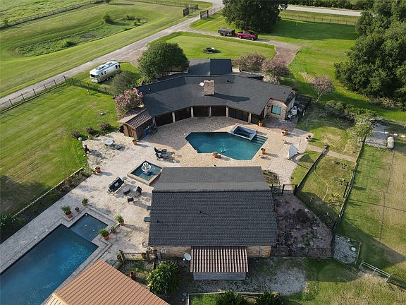 3rd image of 1226 County Road 45