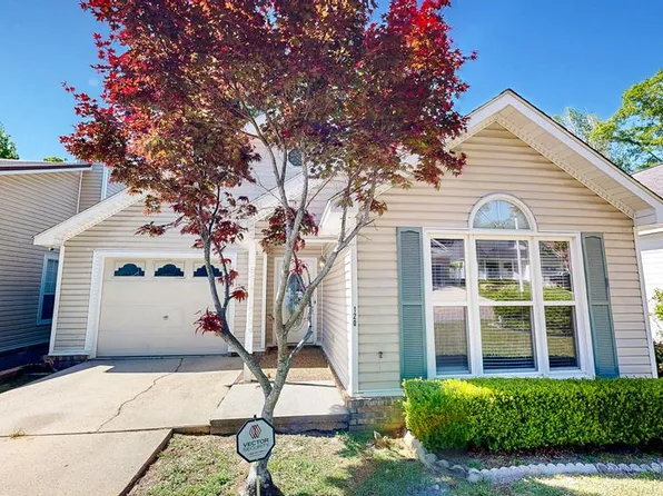 120 Woodcreek Dr, Dothan, AL 36301