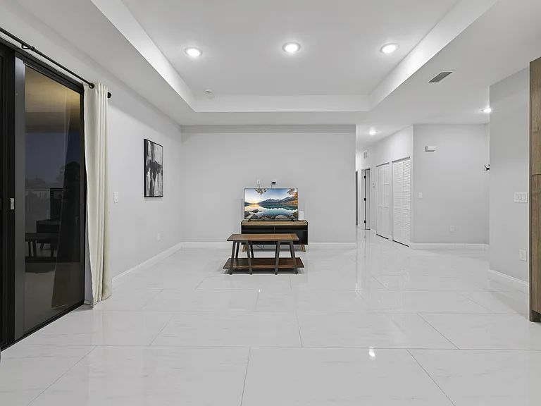 2906 65th St W — Photo 13