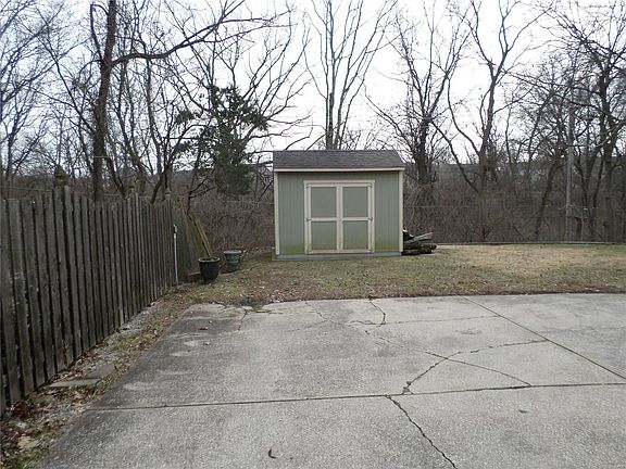 3rd image of 4506 Tarlton Dr