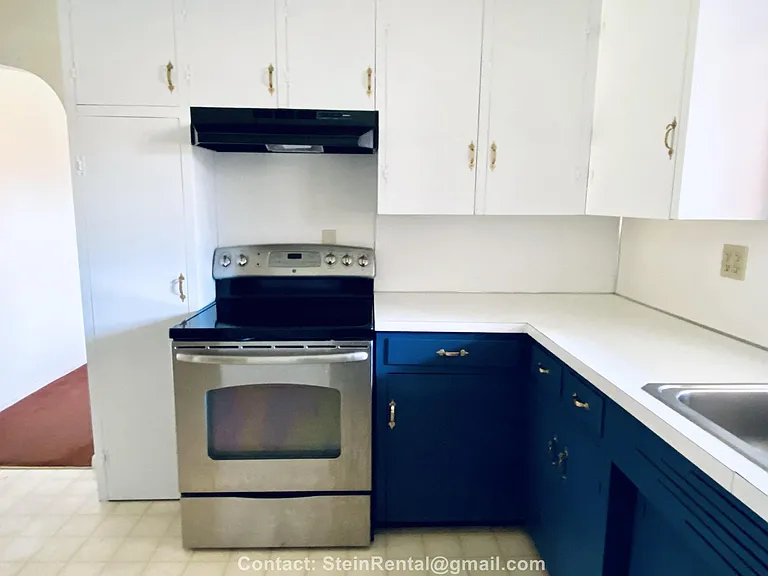838 Stein Ln — Photo 10