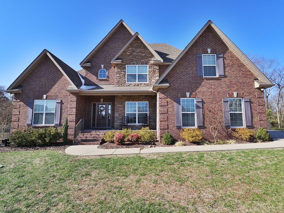 1st image of 210 Hibiscus Ct